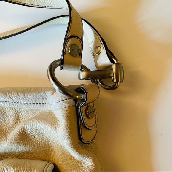 B MAKOWSKY | cream & white leather handbag - Picture 5 of 12